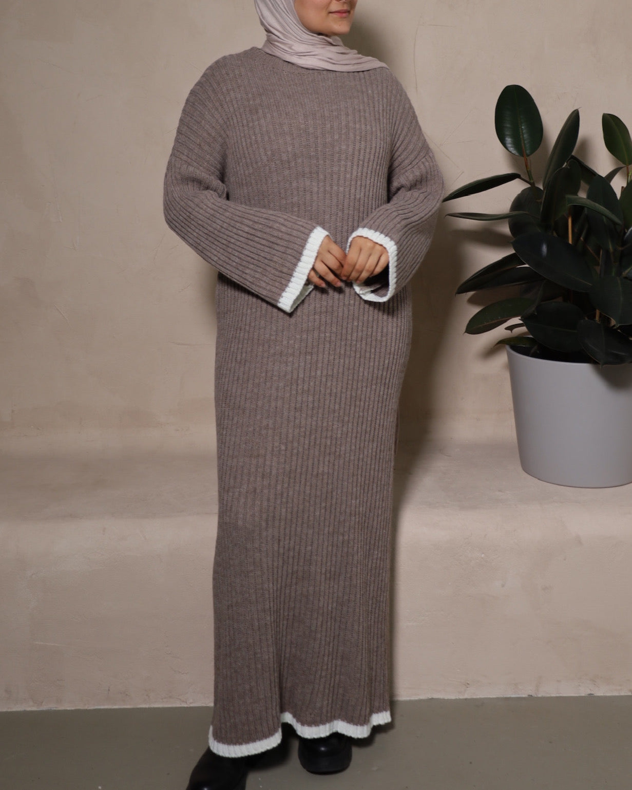 Strickkleid Zeytin in Taupe